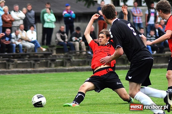 Zdjęcie w galerii na portalu naszraciborz.pl: Hat-trick Ekierta nie wystarczył. Tworków w klasie okręgowej wiadomości z regionu