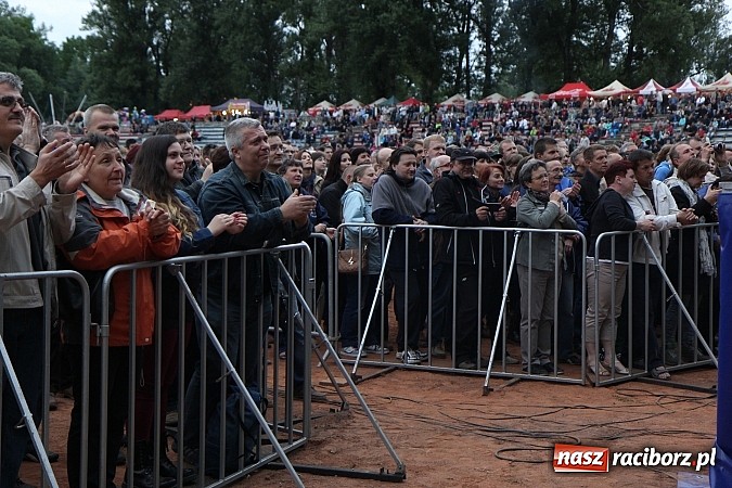 Zdjęcie w galerii na portalu naszraciborz.pl: Dni Raciborza 2014: Wyjątkowa muzyczna podróż w czasie z Electric Light Orchestra Classic wiadomości z regionu