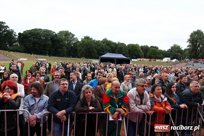 Zdjęcie w galerii na portalu naszraciborz.pl: Dni Raciborza 2014: Wyjątkowa muzyczna podróż w czasie z Electric Light Orchestra Classic wiadomości z regionu