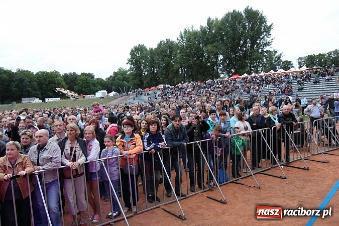 Zdjęcie w galerii na portalu naszraciborz.pl: Dni Raciborza 2014: Wyjątkowa muzyczna podróż w czasie z Electric Light Orchestra Classic wiadomości z regionu