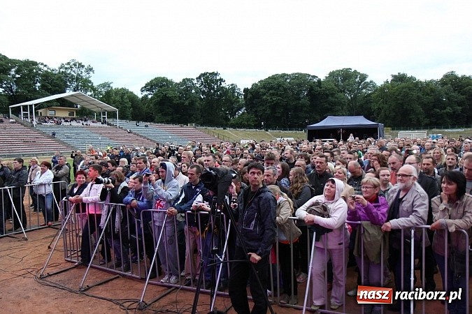 Zdjęcie w galerii na portalu naszraciborz.pl: Dni Raciborza 2014: Wyjątkowa muzyczna podróż w czasie z Electric Light Orchestra Classic wiadomości z regionu