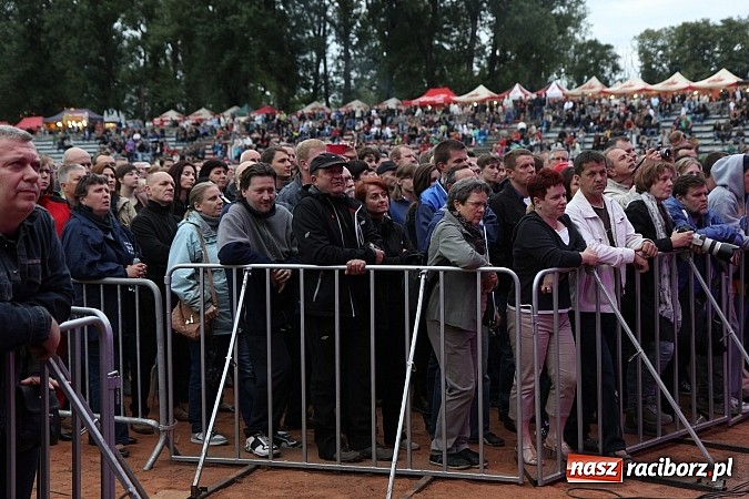 Zdjęcie w galerii na portalu naszraciborz.pl: Dni Raciborza 2014: Wyjątkowa muzyczna podróż w czasie z Electric Light Orchestra Classic wiadomości z regionu