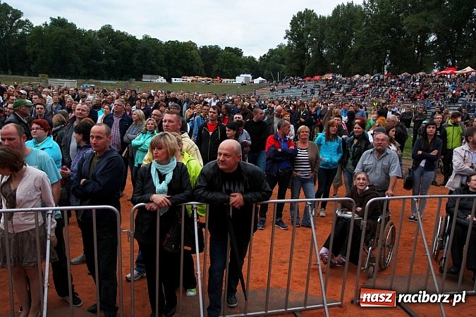 Zdjęcie w galerii na portalu naszraciborz.pl: Dni Raciborza 2014: Wyjątkowa muzyczna podróż w czasie z Electric Light Orchestra Classic wiadomości z regionu