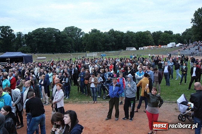 Zdjęcie w galerii na portalu naszraciborz.pl: Dni Raciborza 2014: Wyjątkowa muzyczna podróż w czasie z Electric Light Orchestra Classic wiadomości z regionu