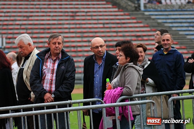 Zdjęcie w galerii na portalu naszraciborz.pl: Dni Raciborza 2014: Wyjątkowa muzyczna podróż w czasie z Electric Light Orchestra Classic wiadomości z regionu