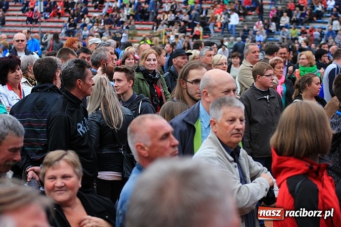 Zdjęcie w galerii na portalu naszraciborz.pl: Dni Raciborza 2014: Wyjątkowa muzyczna podróż w czasie z Electric Light Orchestra Classic wiadomości z regionu
