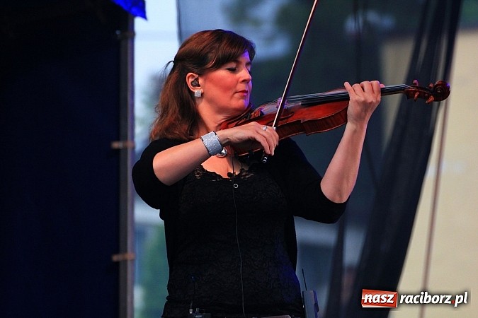 Zdjęcie w galerii na portalu naszraciborz.pl: Dni Raciborza 2014: Wyjątkowa muzyczna podróż w czasie z Electric Light Orchestra Classic wiadomości z regionu