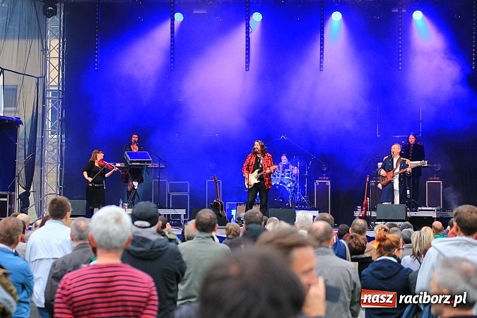 Zdjęcie w galerii na portalu naszraciborz.pl: Dni Raciborza 2014: Wyjątkowa muzyczna podróż w czasie z Electric Light Orchestra Classic wiadomości z regionu