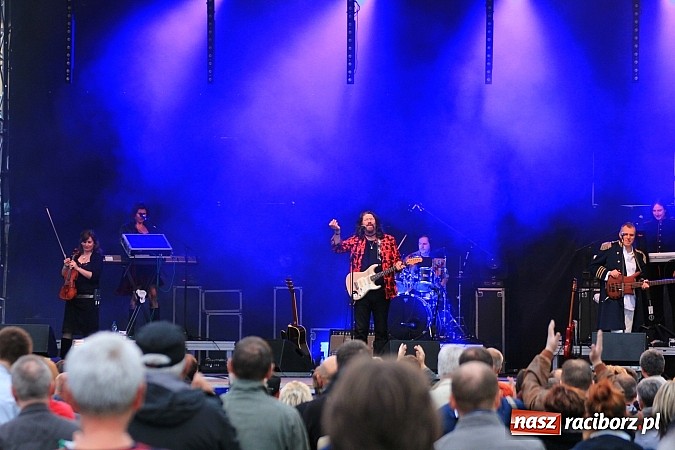Zdjęcie w galerii na portalu naszraciborz.pl: Dni Raciborza 2014: Wyjątkowa muzyczna podróż w czasie z Electric Light Orchestra Classic wiadomości z regionu