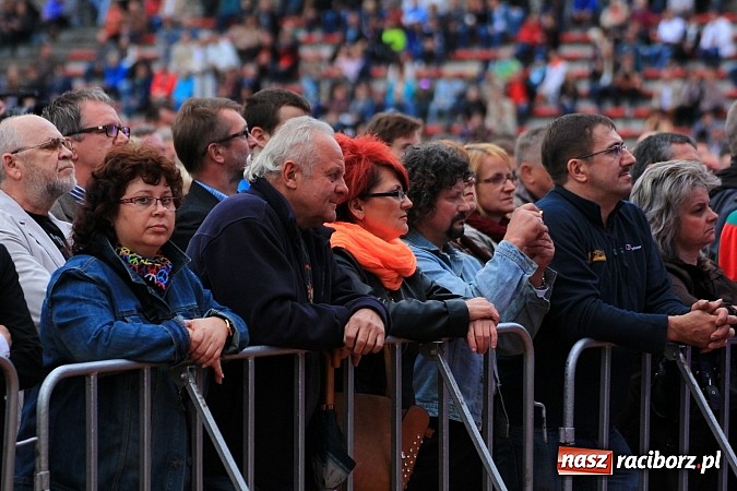Zdjęcie w galerii na portalu naszraciborz.pl: Dni Raciborza 2014: Wyjątkowa muzyczna podróż w czasie z Electric Light Orchestra Classic wiadomości z regionu