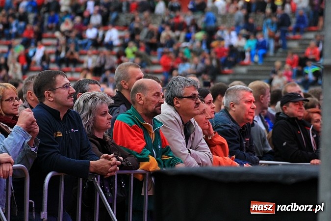 Zdjęcie w galerii na portalu naszraciborz.pl: Dni Raciborza 2014: Wyjątkowa muzyczna podróż w czasie z Electric Light Orchestra Classic wiadomości z regionu