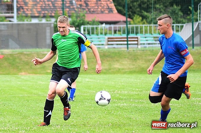 Zdjęcie w galerii na portalu naszraciborz.pl: Juniorzy z Zabełkowa najlepszą drużyną w gminie Krzyżanowice wiadomości z regionu