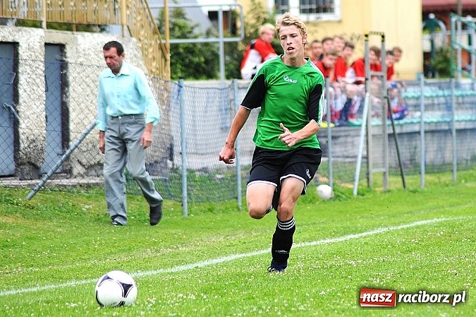 Zdjęcie w galerii na portalu naszraciborz.pl: Juniorzy z Zabełkowa najlepszą drużyną w gminie Krzyżanowice wiadomości z regionu