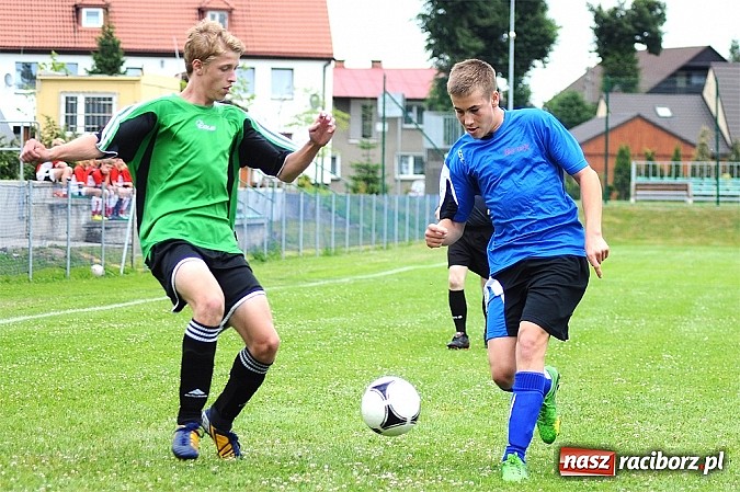 Zdjęcie w galerii na portalu naszraciborz.pl: Juniorzy z Zabełkowa najlepszą drużyną w gminie Krzyżanowice wiadomości z regionu