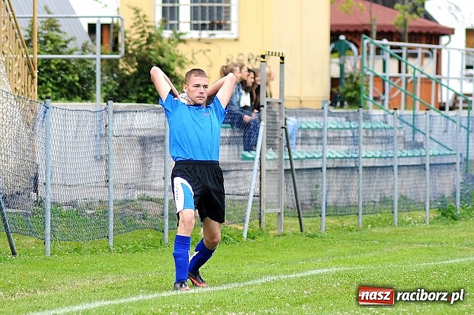 Zdjęcie w galerii na portalu naszraciborz.pl: Juniorzy z Zabełkowa najlepszą drużyną w gminie Krzyżanowice wiadomości z regionu