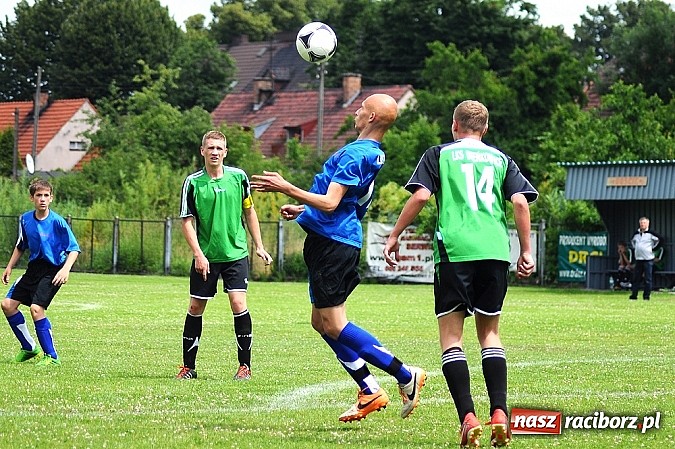 Zdjęcie w galerii na portalu naszraciborz.pl: Juniorzy z Zabełkowa najlepszą drużyną w gminie Krzyżanowice wiadomości z regionu