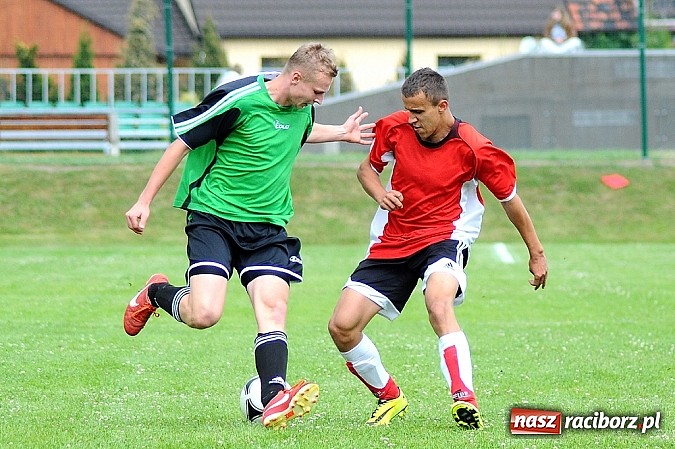 Zdjęcie w galerii na portalu naszraciborz.pl: Juniorzy z Zabełkowa najlepszą drużyną w gminie Krzyżanowice wiadomości z regionu