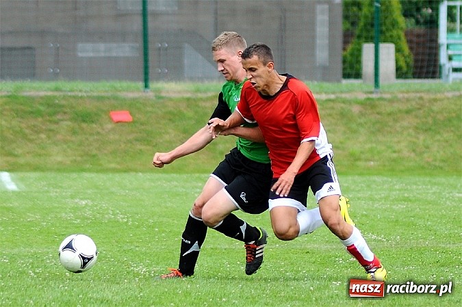 Zdjęcie w galerii na portalu naszraciborz.pl: Juniorzy z Zabełkowa najlepszą drużyną w gminie Krzyżanowice wiadomości z regionu