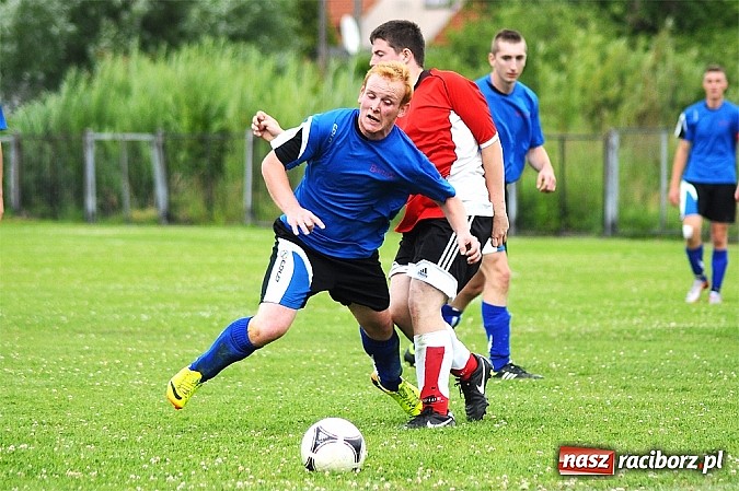 Zdjęcie w galerii na portalu naszraciborz.pl: Juniorzy z Zabełkowa najlepszą drużyną w gminie Krzyżanowice wiadomości z regionu