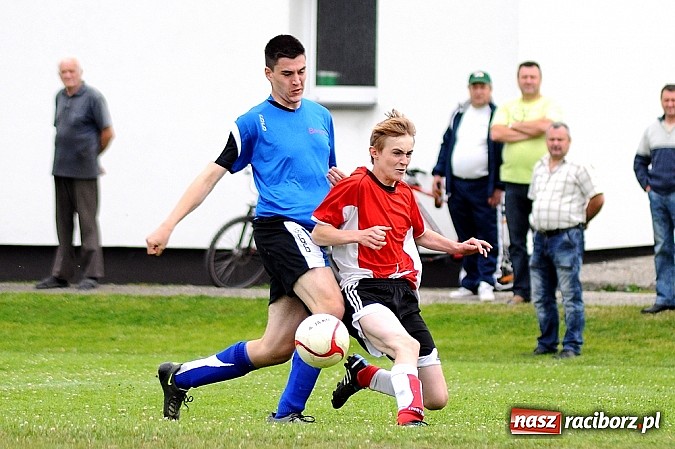 Zdjęcie w galerii na portalu naszraciborz.pl: Juniorzy z Zabełkowa najlepszą drużyną w gminie Krzyżanowice wiadomości z regionu