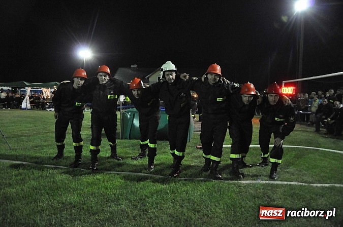 Zdjęcie w galerii na portalu naszraciborz.pl: Nocne zawody strażackie - Bolesław 2015 wiadomości z regionu