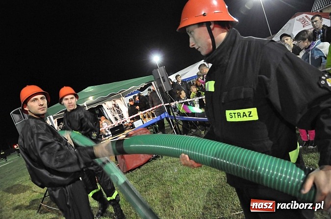 Zdjęcie w galerii na portalu naszraciborz.pl: Nocne zawody strażackie - Bolesław 2015 wiadomości z regionu