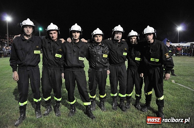 Zdjęcie w galerii na portalu naszraciborz.pl: Nocne zawody strażackie - Bolesław 2015 wiadomości z regionu