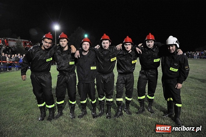 Zdjęcie w galerii na portalu naszraciborz.pl: Nocne zawody strażackie - Bolesław 2015 wiadomości z regionu