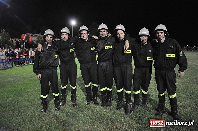 Zdjęcie w galerii na portalu naszraciborz.pl: Nocne zawody strażackie - Bolesław 2015 wiadomości z regionu