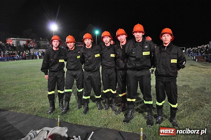 Zdjęcie w galerii na portalu naszraciborz.pl: Nocne zawody strażackie - Bolesław 2015 wiadomości z regionu