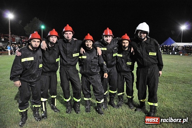 Zdjęcie w galerii na portalu naszraciborz.pl: Nocne zawody strażackie - Bolesław 2015 wiadomości z regionu