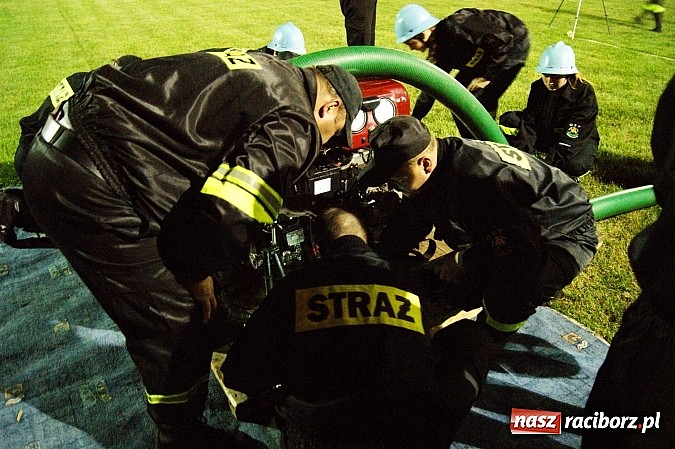 Zdjęcie w galerii na portalu naszraciborz.pl: Rekordowe nocne zawody w Bolesławiu. Tylko u nas foto i wideo z całych zawodów wiadomości z regionu