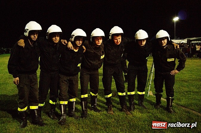 Zdjęcie w galerii na portalu naszraciborz.pl: Rekordowe nocne zawody w Bolesławiu. Tylko u nas foto i wideo z całych zawodów wiadomości z regionu