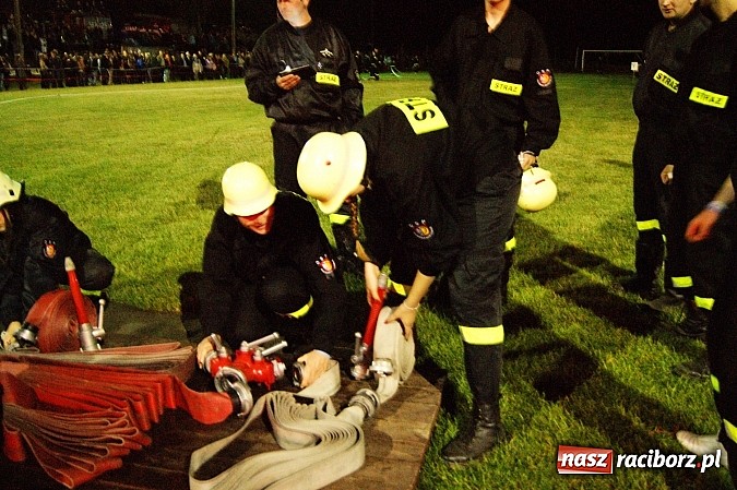 Zdjęcie w galerii na portalu naszraciborz.pl: Rekordowe nocne zawody w Bolesławiu. Tylko u nas foto i wideo z całych zawodów wiadomości z regionu