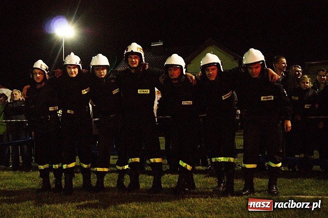 Zdjęcie w galerii na portalu naszraciborz.pl: Rekordowe nocne zawody w Bolesławiu. Tylko u nas foto i wideo z całych zawodów wiadomości z regionu