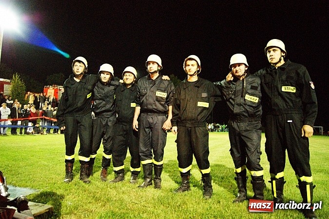 Zdjęcie w galerii na portalu naszraciborz.pl: Rekordowe nocne zawody w Bolesławiu. Tylko u nas foto i wideo z całych zawodów wiadomości z regionu