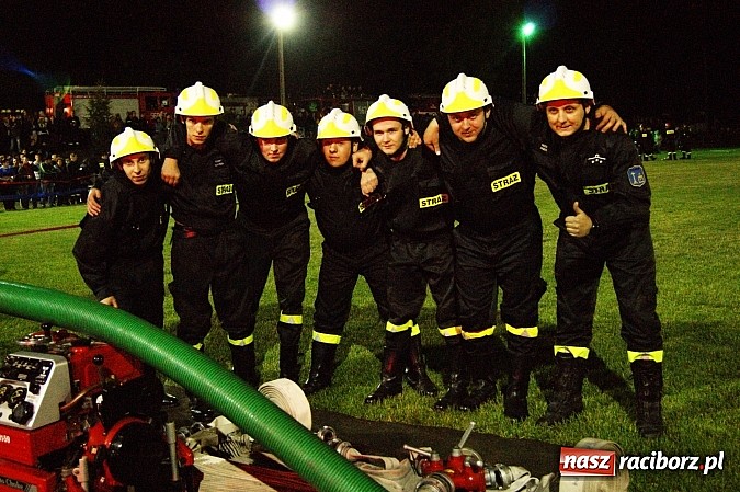 Zdjęcie w galerii na portalu naszraciborz.pl: Rekordowe nocne zawody w Bolesławiu. Tylko u nas foto i wideo z całych zawodów wiadomości z regionu