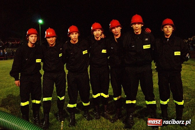 Zdjęcie w galerii na portalu naszraciborz.pl: Rekordowe nocne zawody w Bolesławiu. Tylko u nas foto i wideo z całych zawodów wiadomości z regionu