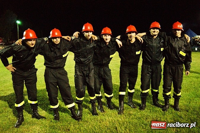Zdjęcie w galerii na portalu naszraciborz.pl: Rekordowe nocne zawody w Bolesławiu. Tylko u nas foto i wideo z całych zawodów wiadomości z regionu