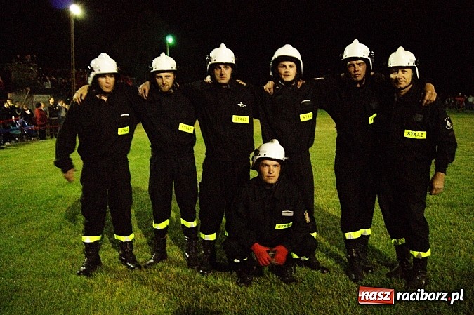 Zdjęcie w galerii na portalu naszraciborz.pl: Rekordowe nocne zawody w Bolesławiu. Tylko u nas foto i wideo z całych zawodów wiadomości z regionu