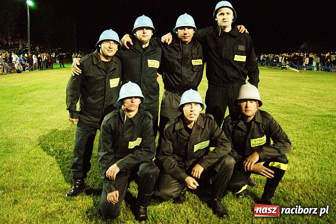 Zdjęcie w galerii na portalu naszraciborz.pl: Rekordowe nocne zawody w Bolesławiu. Tylko u nas foto i wideo z całych zawodów wiadomości z regionu