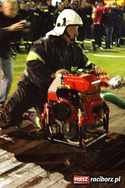 Zdjęcie w galerii na portalu naszraciborz.pl: Rekordowe nocne zawody w Bolesławiu. Tylko u nas foto i wideo z całych zawodów wiadomości z regionu