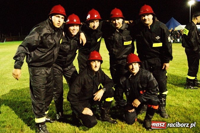 Zdjęcie w galerii na portalu naszraciborz.pl: Rekordowe nocne zawody w Bolesławiu. Tylko u nas foto i wideo z całych zawodów wiadomości z regionu