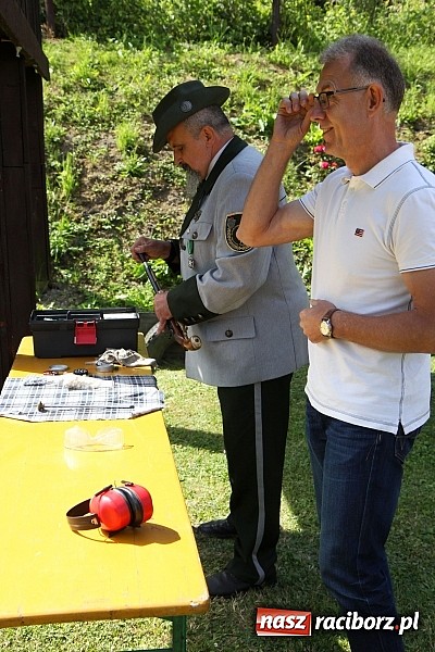 Zdjęcie w galerii na portalu naszraciborz.pl: Strzelanie kr&oacute;lewskie: Antoni Książek nowym raciborskim kr&oacute;lem kurkowym! wiadomości z regionu
