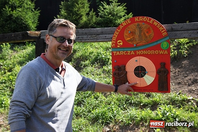 Zdjęcie w galerii na portalu naszraciborz.pl: Strzelanie kr&oacute;lewskie: Antoni Książek nowym raciborskim kr&oacute;lem kurkowym! wiadomości z regionu