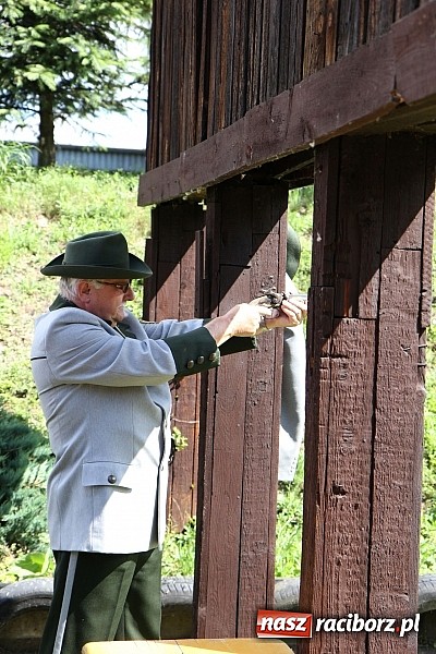 Zdjęcie w galerii na portalu naszraciborz.pl: Strzelanie kr&oacute;lewskie: Antoni Książek nowym raciborskim kr&oacute;lem kurkowym! wiadomości z regionu