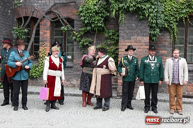 Zdjęcie w galerii na portalu naszraciborz.pl: Strzelanie kr&oacute;lewskie: Antoni Książek nowym raciborskim kr&oacute;lem kurkowym! wiadomości z regionu