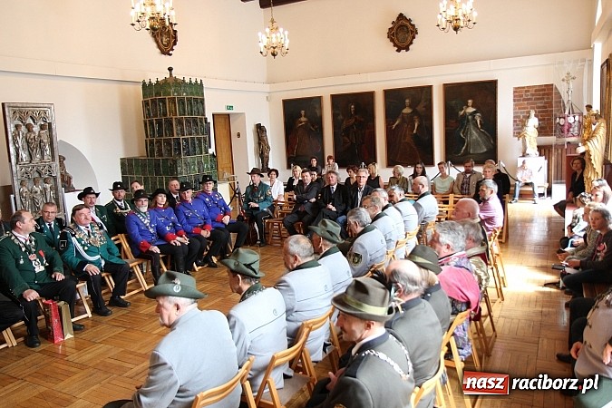 Zdjęcie w galerii na portalu naszraciborz.pl: Strzelanie kr&oacute;lewskie: Antoni Książek nowym raciborskim kr&oacute;lem kurkowym! wiadomości z regionu