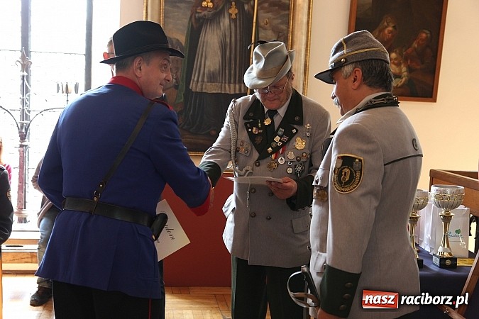 Zdjęcie w galerii na portalu naszraciborz.pl: Strzelanie kr&oacute;lewskie: Antoni Książek nowym raciborskim kr&oacute;lem kurkowym! wiadomości z regionu