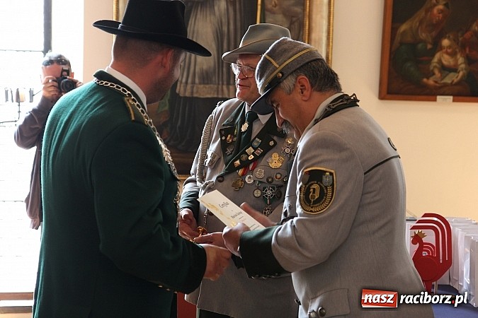 Zdjęcie w galerii na portalu naszraciborz.pl: Strzelanie kr&oacute;lewskie: Antoni Książek nowym raciborskim kr&oacute;lem kurkowym! wiadomości z regionu
